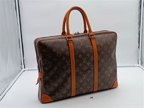 portadocumenti louis vuitton usato|Porte Documents Voyage Taiga Leather .